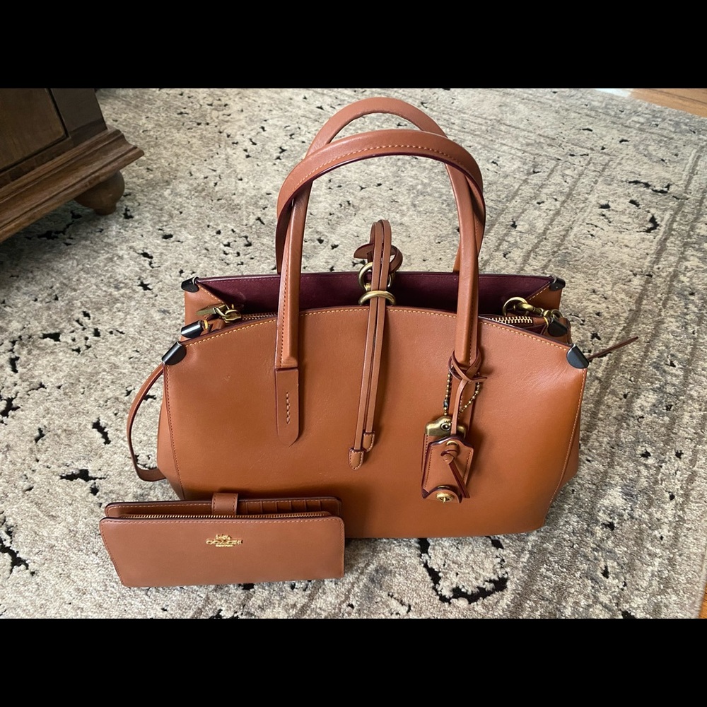 Coach Cooper Carryall in Saddle😍😍